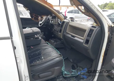 2010 Dodge Ram 1500 St z USA, uszkodzony, nr VIN 1D7RB1GP4AS160355